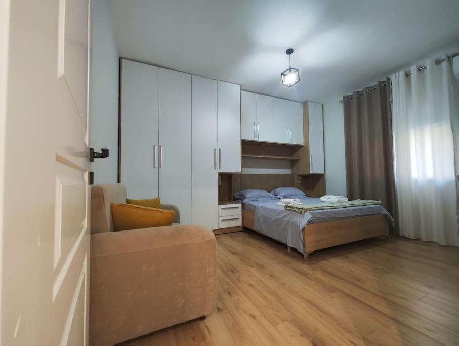 Starlight Downtown Apartment Tirana Exterior foto